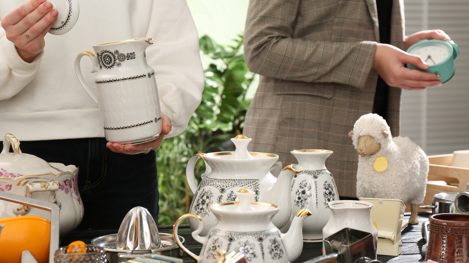 They Were A Big Deal In The '50s — Now It's The Valuable Teapot We'd Be Thrilled To Find