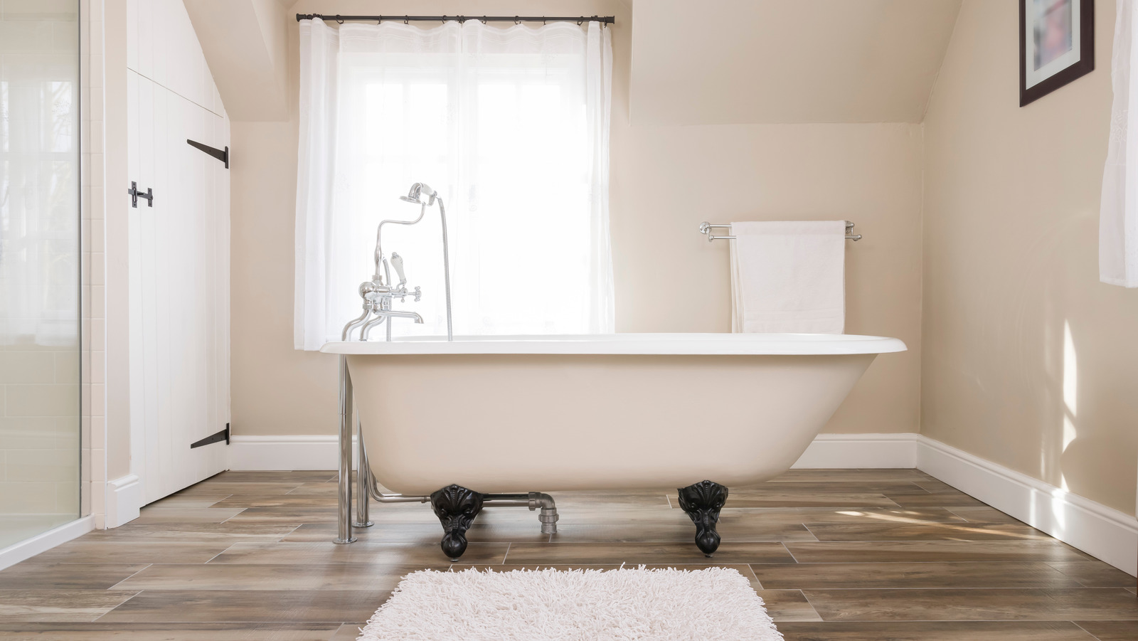 Think Twice About Buying A Clawfoot Tub For Your Bathroom