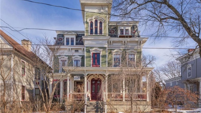 Italianate mansion exterior