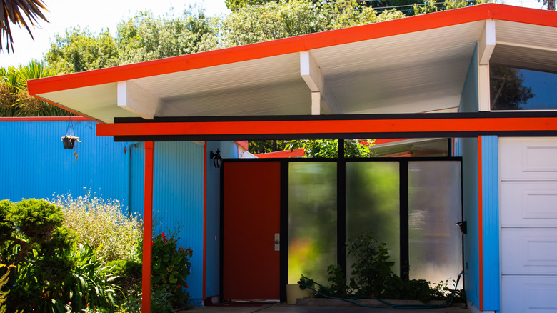 Closeup of Eichler home