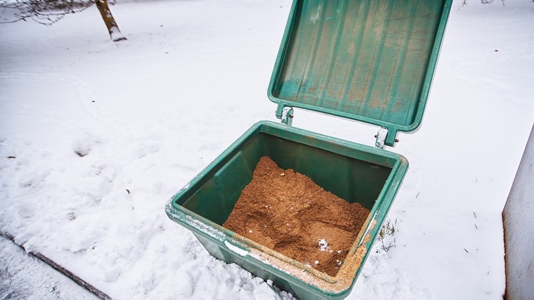 sand in bin