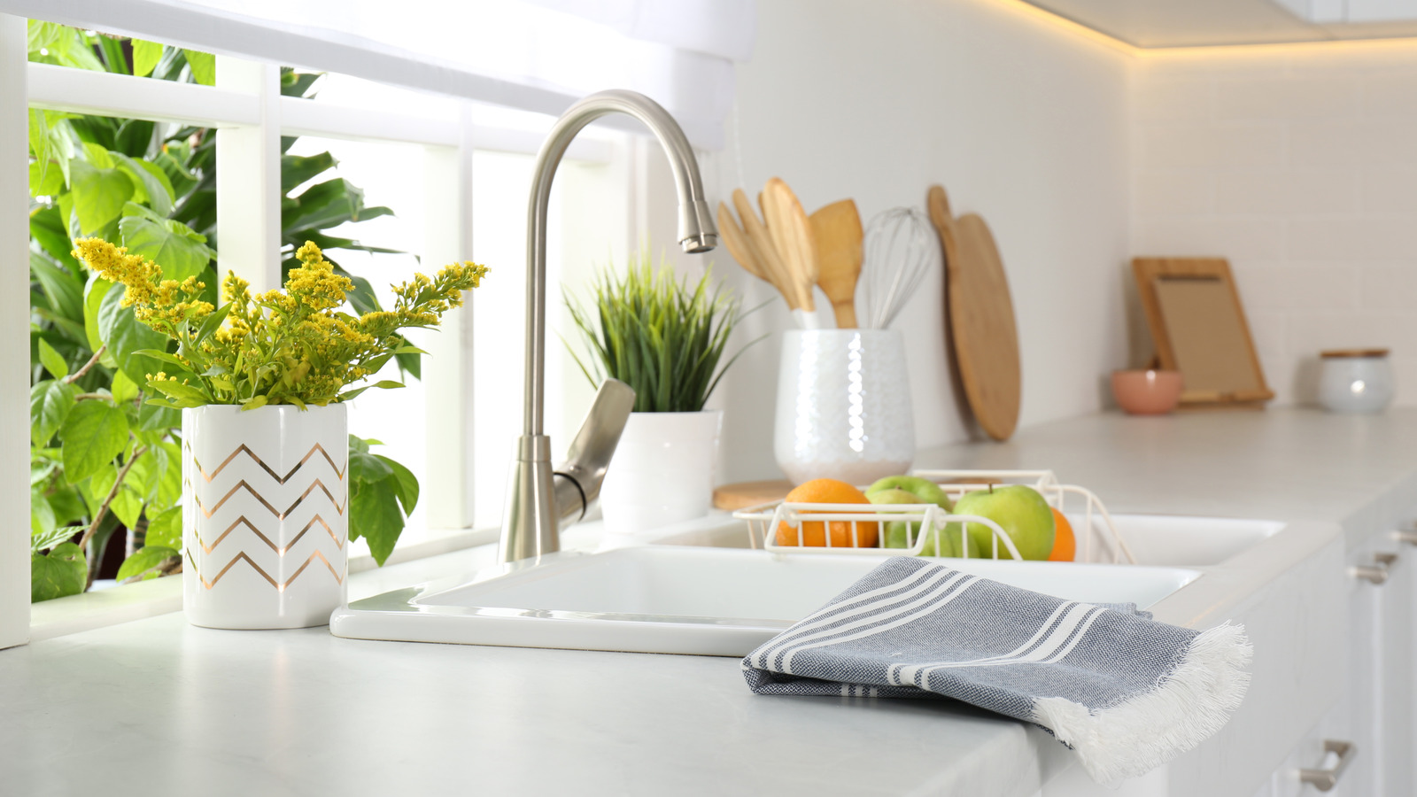 This Clever Hack Uses Joanna Gaines' Magnolia Sink Caddy To Bring A ...