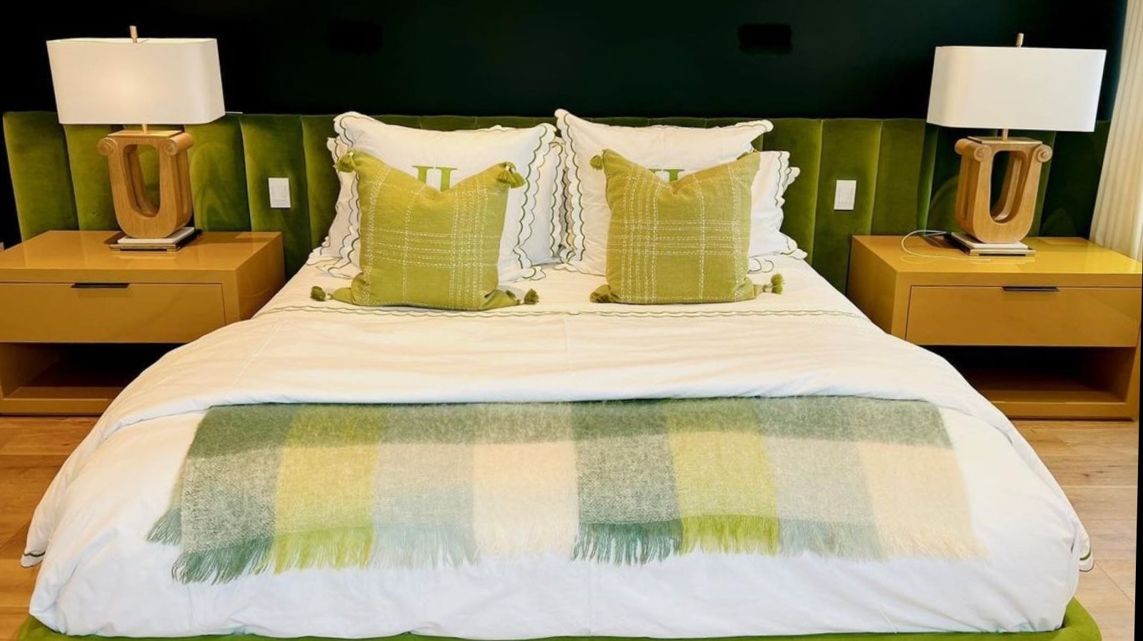 This EyeCatching Headboard Trend You Need To Try