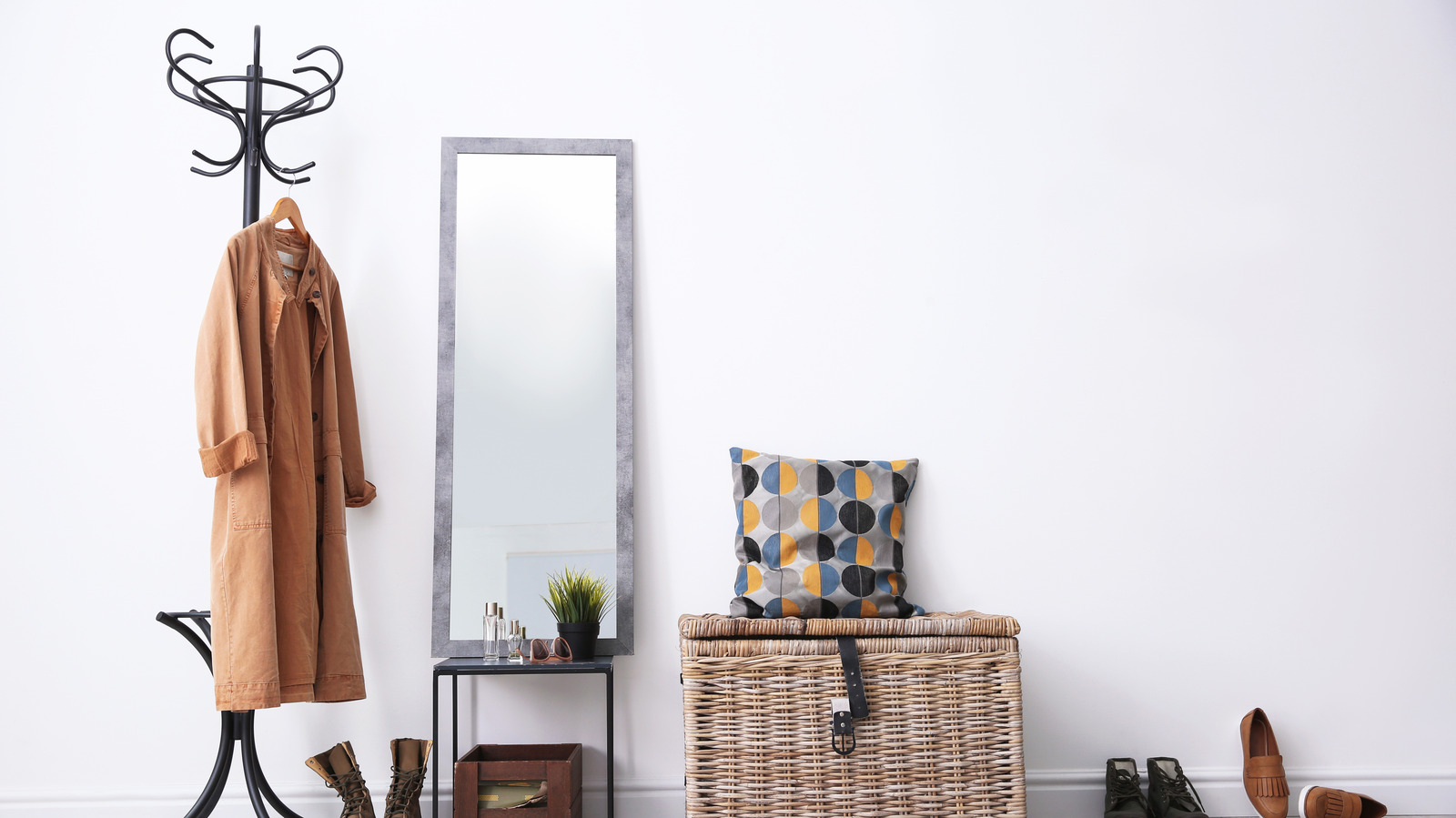 This FullLength Mirror Hack Is Perfect For Storage