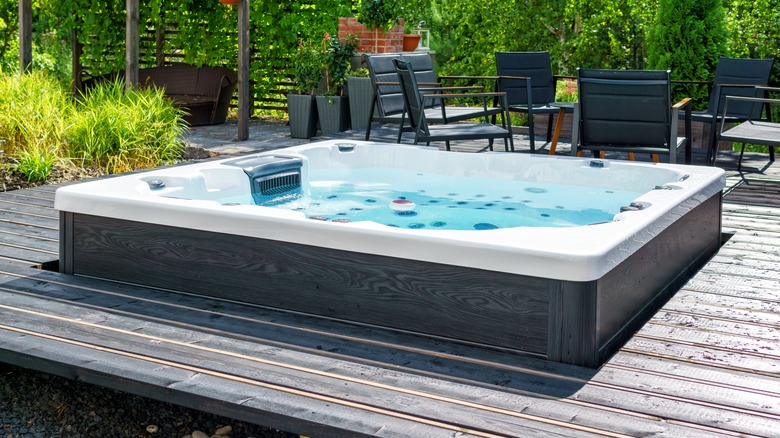 outdoor hot tub