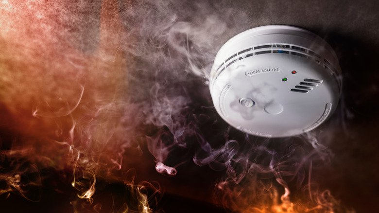 This Is The Most Important Place To Use Smoke Alarms And You're Probably  Missing It