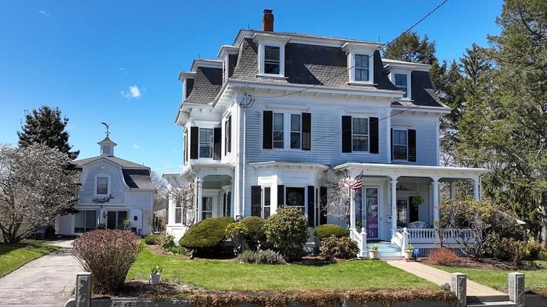 Victorian home exterior daytime