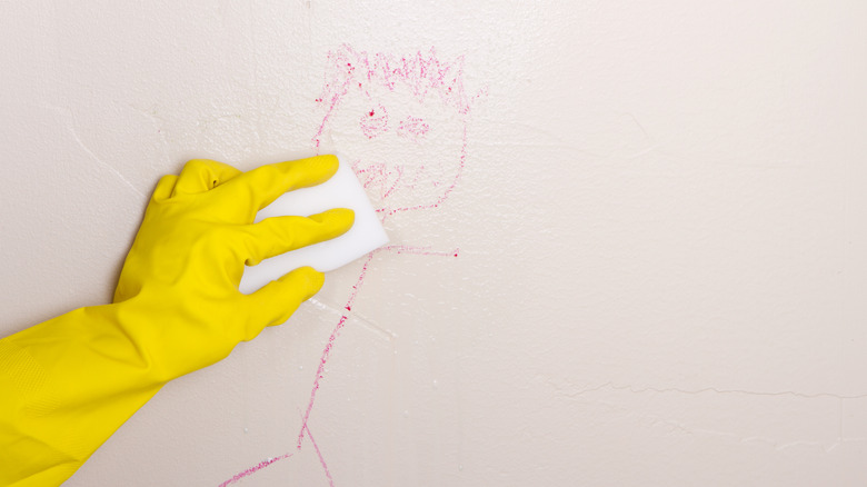 Cleaning crayon with a magic eraser