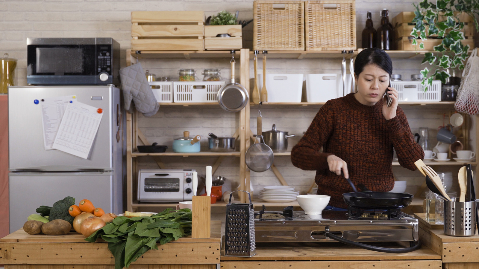 This Simple Fridge Decluttering Hack For Your Kitchen Requires Barely Any Effort