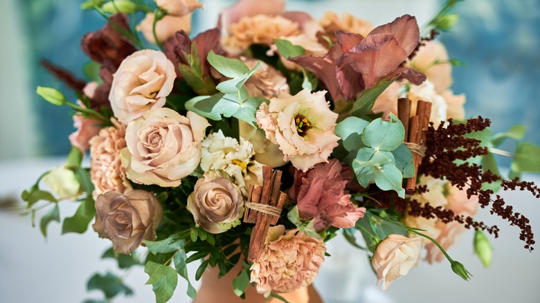 This Stunning Floral Centerpiece DIY Will Make Your Home Smell Delicious