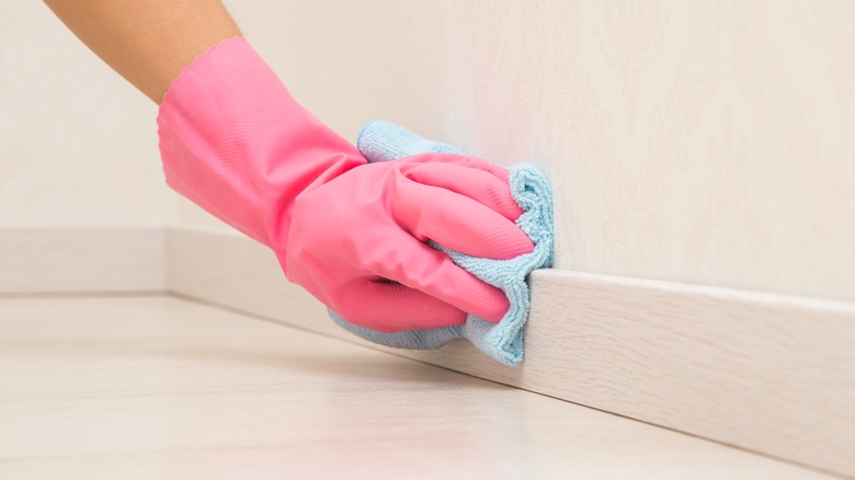 🧼 How to Clean Walls Using a Mop: Secrets from the Pros! 🧼