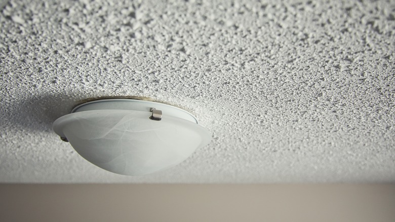 popcorn ceiling with light