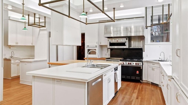 Large white kitchen