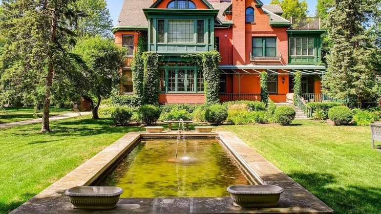Outside of Saint Paul home