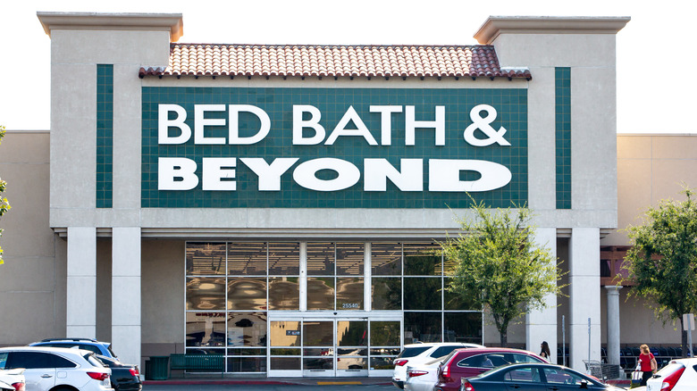 bed bath & beyond storefront