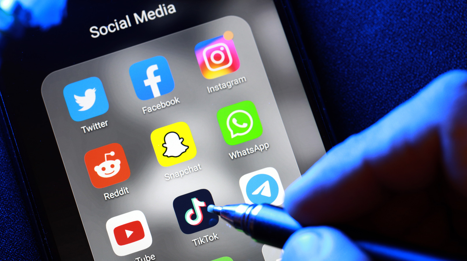 This Viral TikTok Cleaning Hack Could Ruin Your Walls