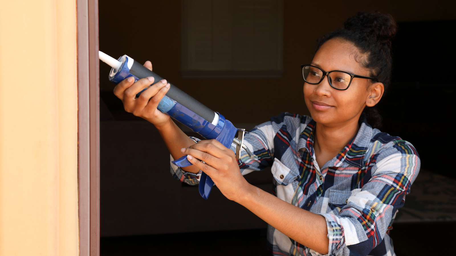 This Viral TikTok Has A Fantastic Hack To Get CrispyClean Caulk Lines