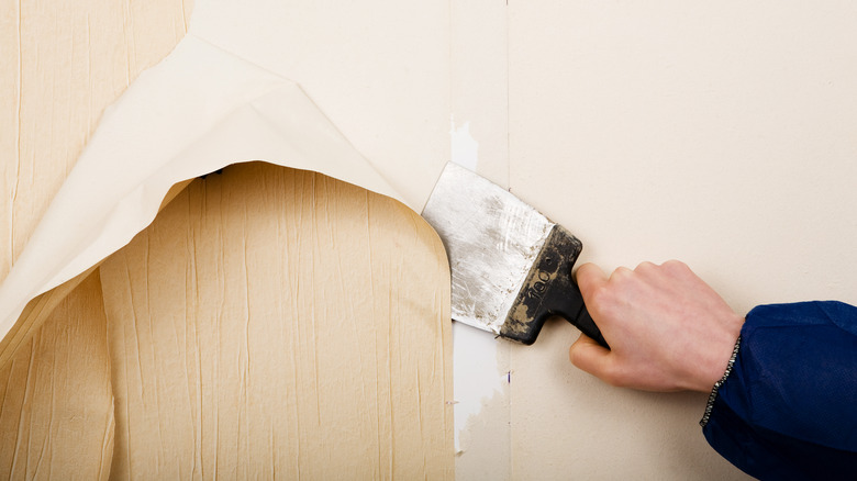 removing beige wallpaper 