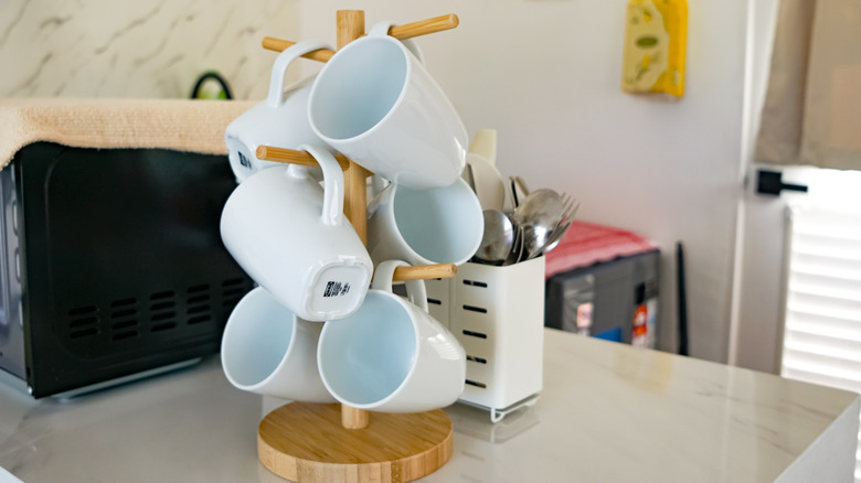 Mug tree on kitchen counter