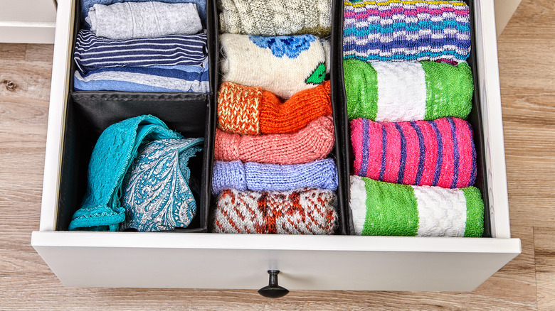 drawer with dividers