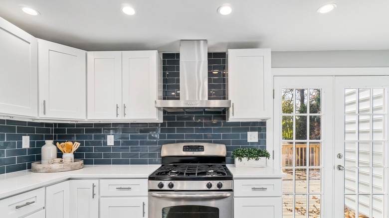 recessed lighting in kitchen 