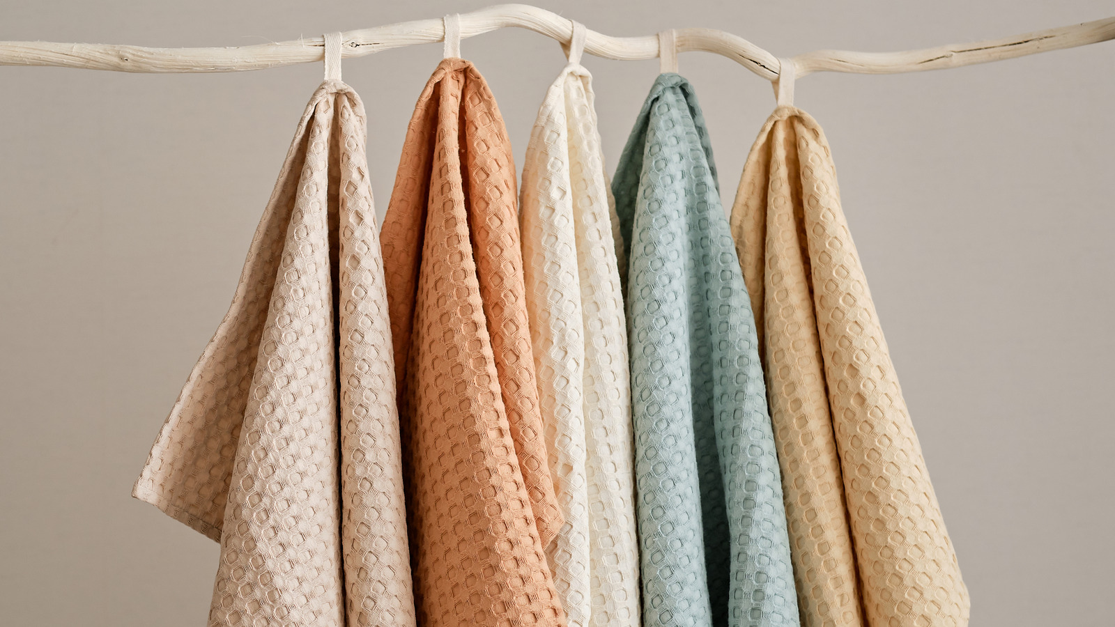 TikTok's Viral Tea Towel Hack Is A Genius Way To Create DIY Pillowcases