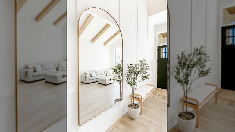 arched mirror