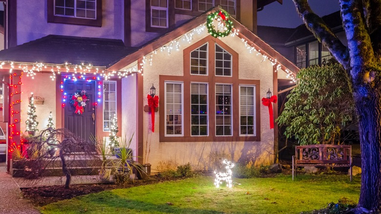 House decorated for Christmas