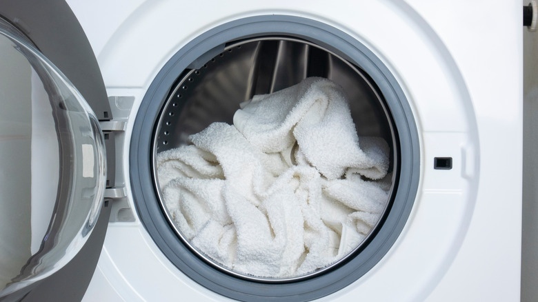 Tips On Saving Water While Doing The Laundry