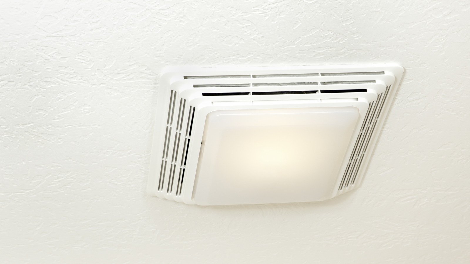 Ways to Simplify the Installation of a Bathroom Fan with a Light