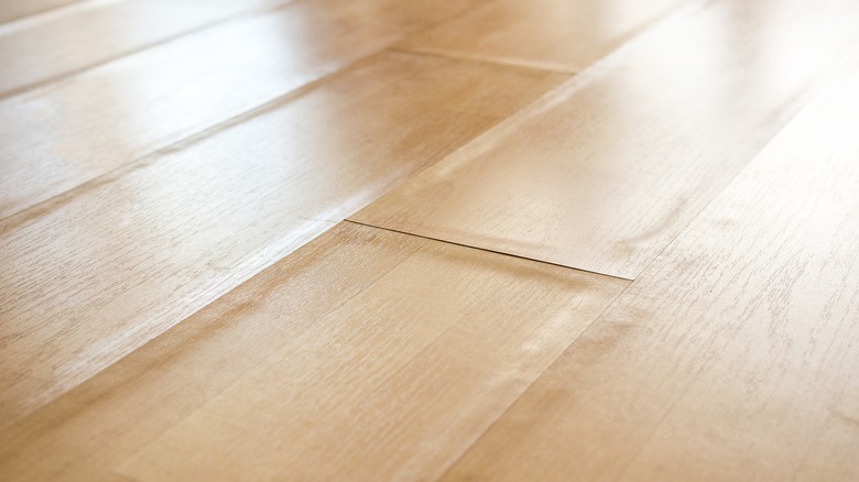 swollen laminate flooring