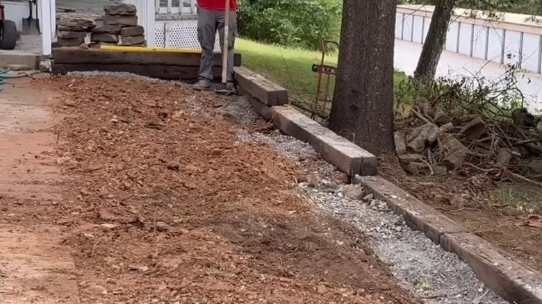 Pile of gravel to be used as drainage