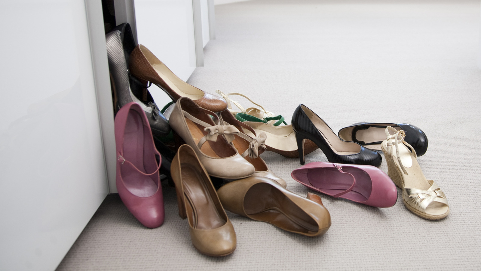 The Sleek Pull Out Shoe Storage Solution That Maximizes Space In Your ...