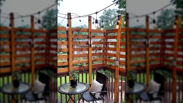 final look of pallet-based patio privacy screen