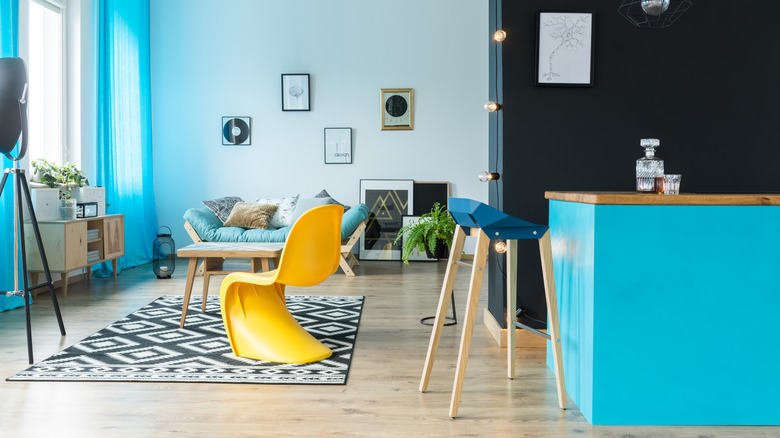 A vintage interior with clashing colors and materials