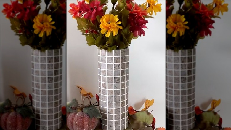 Pringles can vase made with a ceramic mat