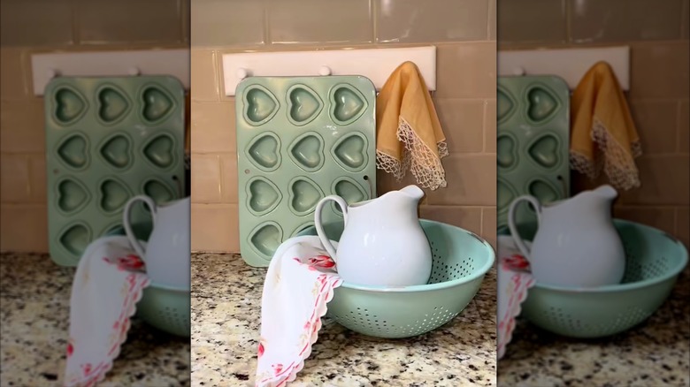 Vintage bakeware turned kitchen decor.