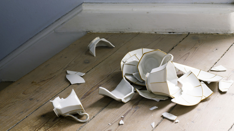 Broken saucers and teacups