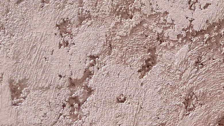 Skip trowel wall