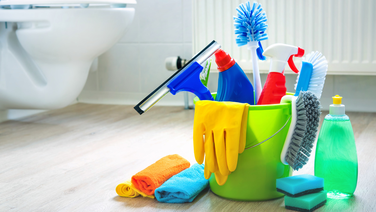 Unhygienic Bathroom Mistakes You're Probably Guilty Of