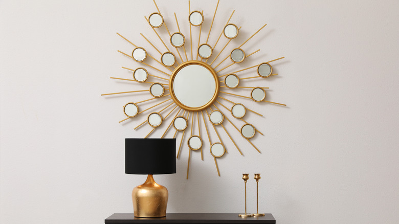 View of wall mirror 