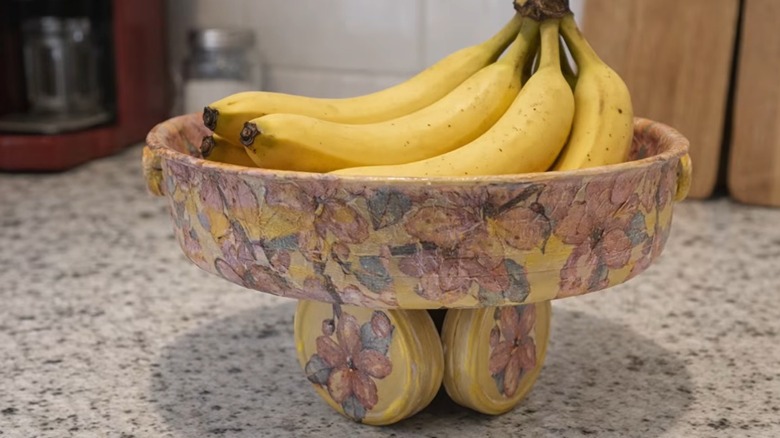 DIY storage made from decoupaging frying pan