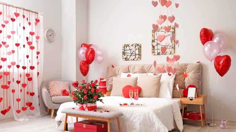 Valentine's Day décor in bedroom
