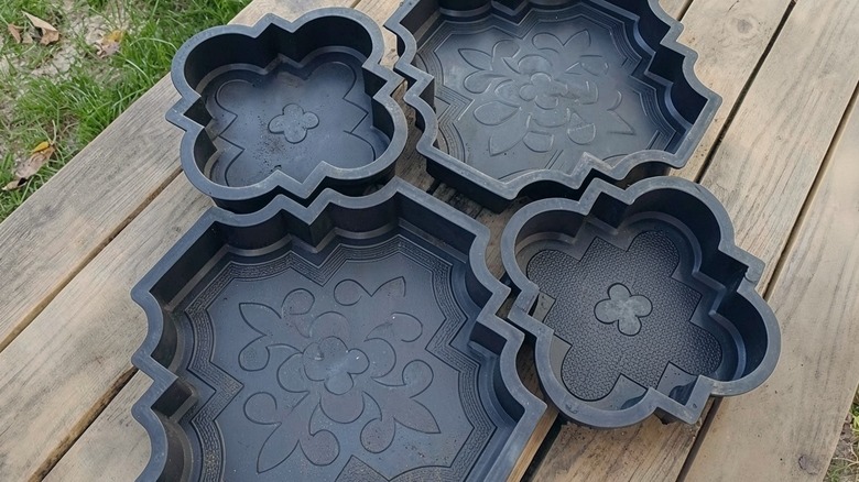 the BETONEX Pathmaker Plastic Molds