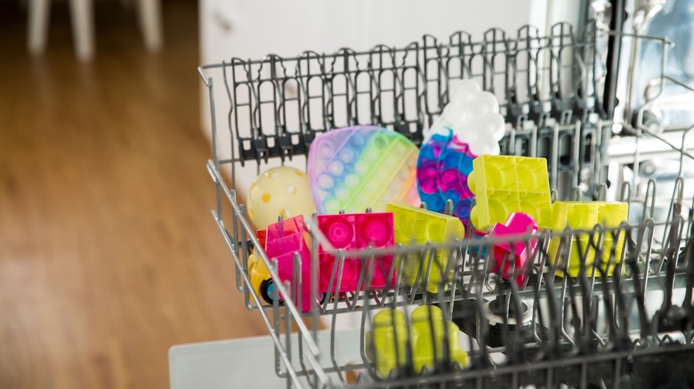 toys on dishwasher top rack