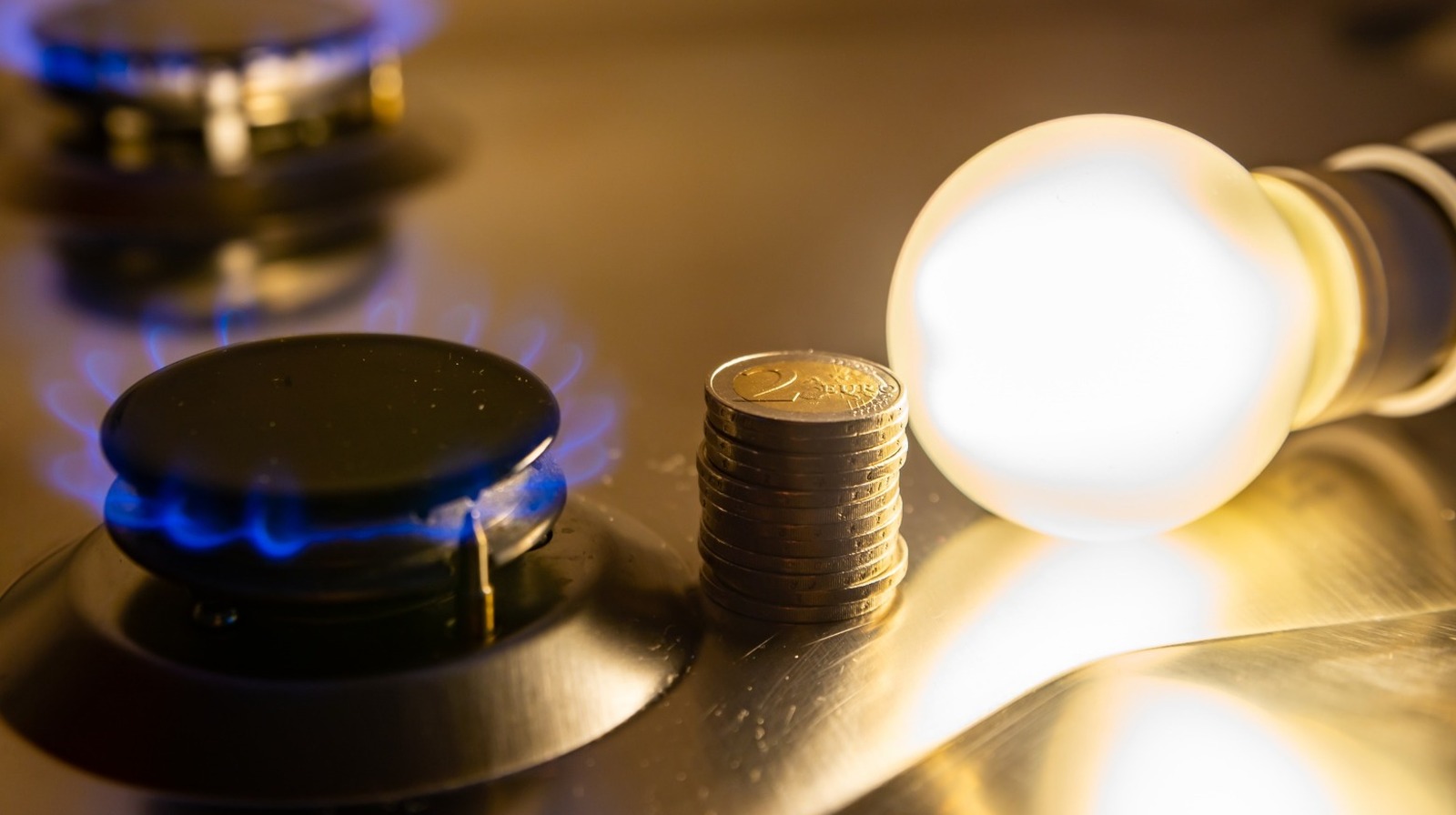 Watts Vs Volts What's The Difference? House Digest TrendRadars