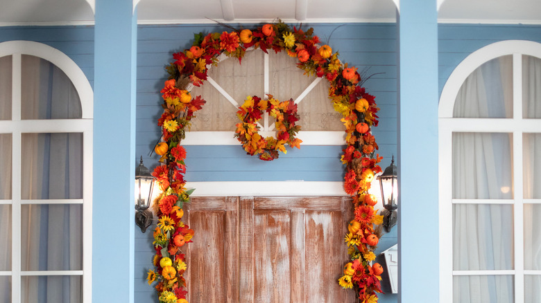 Fall foliage arch