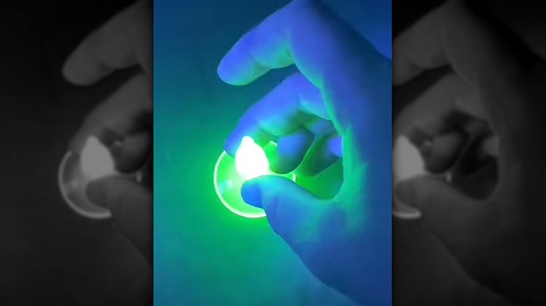 uranium glass bottle stopper top