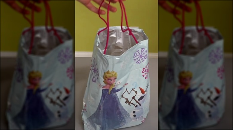 Frozen gift bag made from a Mylar balloon