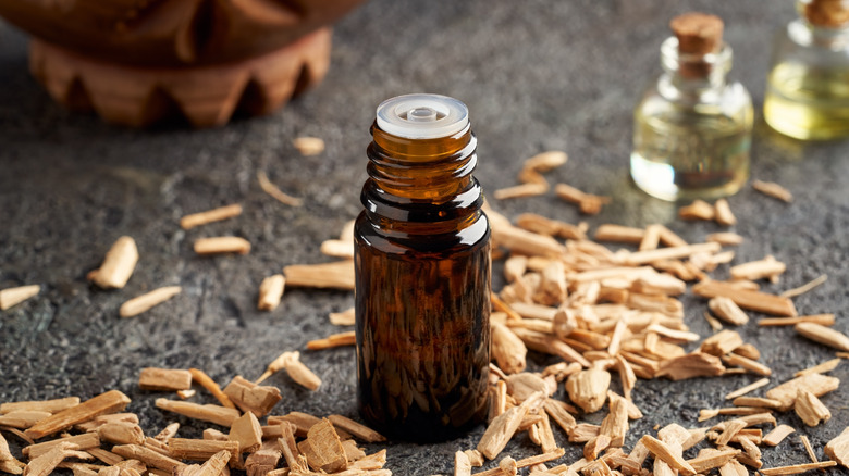 cedarwood essential oil and chips